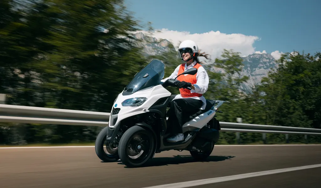 Con Piaggio MP3 viaggi a Torino in sicurezza e praticità